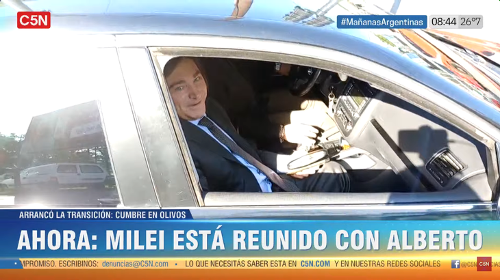 El presidente Fernández recibe al electo, Javier Milei, en Olivos.