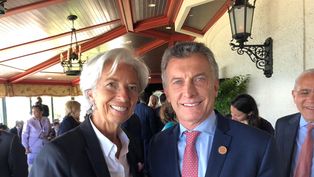 cfk apunto contra macri por la deuda: es escandaloso