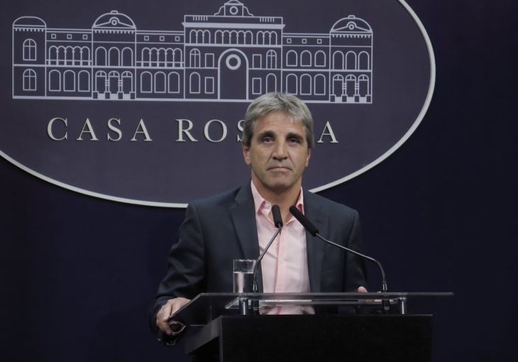 Luis Caputo en X sobre las prepagas.