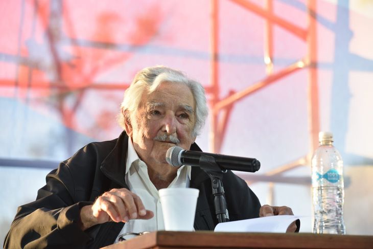 El expresidente José Mujica volvió a cuestionar el plebiscito del PIT-CNT, al considerarlo un terremoto contra la Constitución.