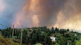 Avanza el fuego en Villa Carlos Paz