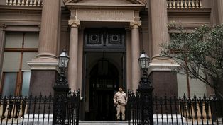 el banco central extendio su racha compradora y adquirio 105 millones de dolares