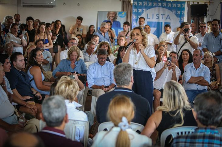 La precandidata presidencialLaura Raffo llamó a ganar las internas en la reunión anual del herrerismo en LaPaloma.