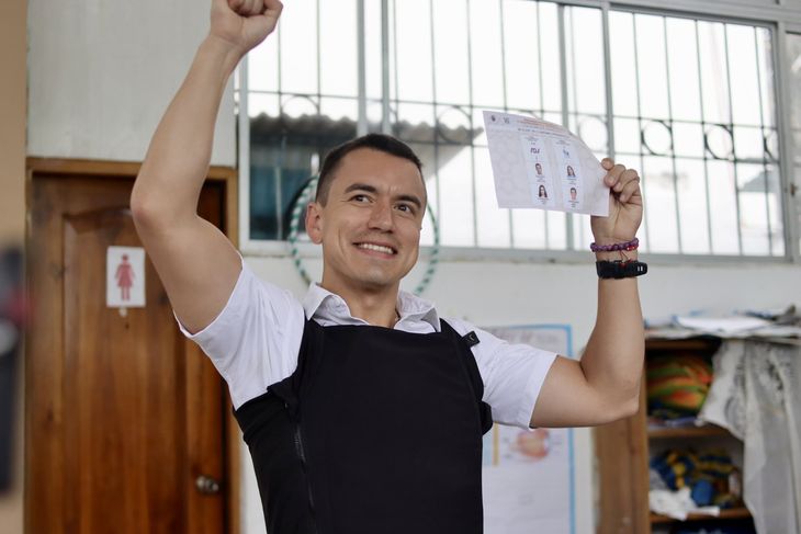 Alberto Fernández felicitó a Ecuador por sus elecciones en las que ganó Daniel Noboa.