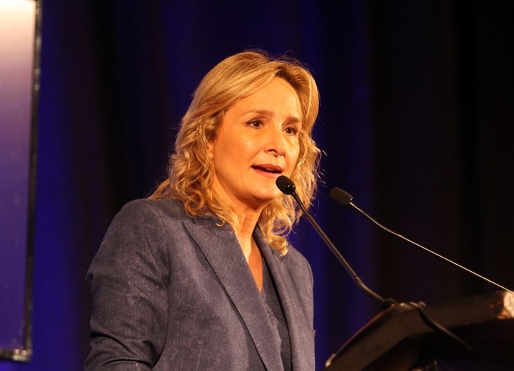 La precandidata Laura Raffo no descartó pasar a ser estado asociado del Mercosur para poder negociar de forma unilateral con otros países.