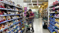 Por la caída del poder adquisitivo las familias priorizan las compras de alimentos.&nbsp; 