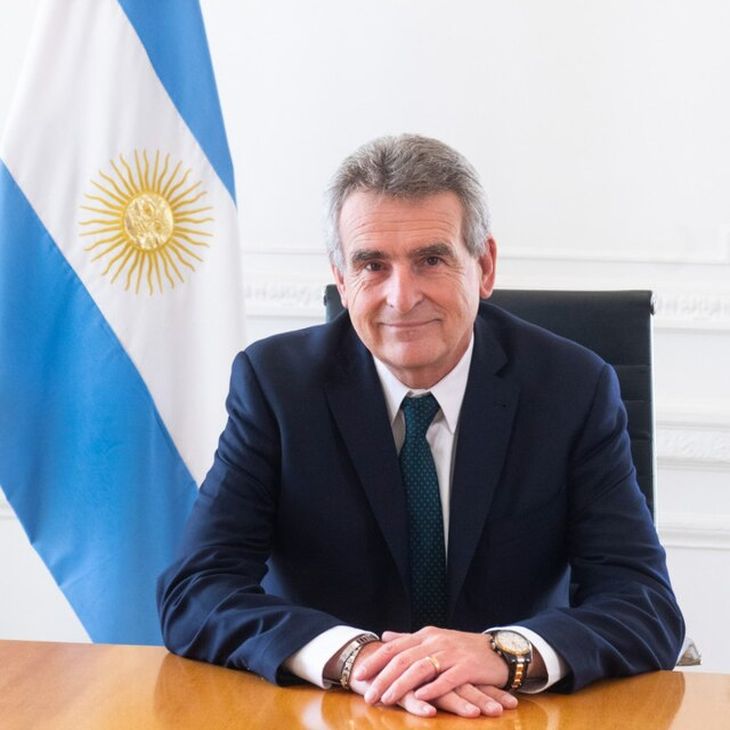 im rossi ministro de defensaaa.jpg