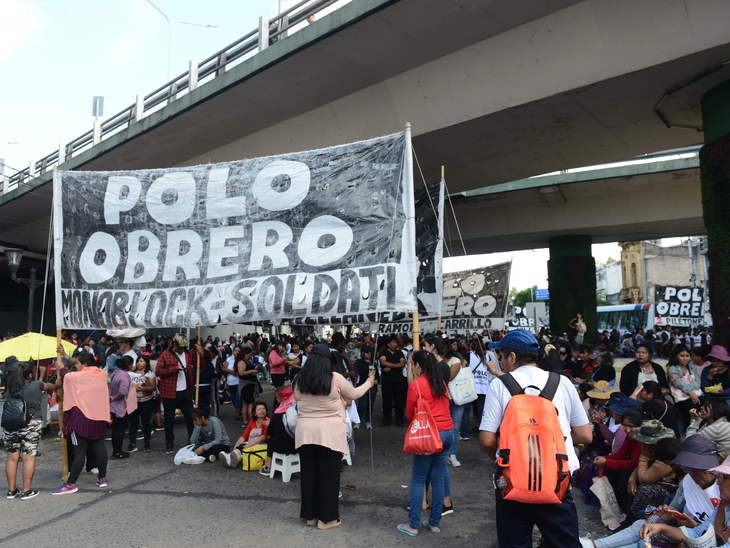 Piqueteros cortaron el Puente Pueyrredón este miércoles