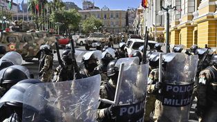 El presidente de Bolivia, Luis Arce, denunció un intento de golpe de Estado por parte de fuerzas militares