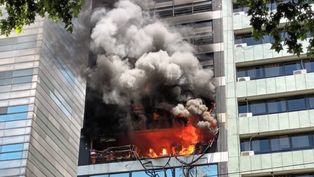incendio en caba: fallecio una mujer y hay varios heridos