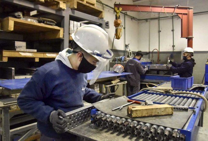 El Índice de Volumen Físico de la Industria Manufacturera (IVFIM) del INE fue del 2,7% en septiembre.
