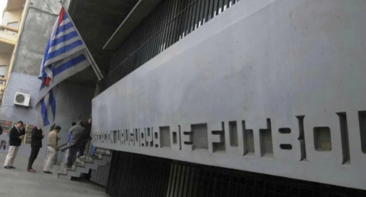 Ignacio Alonso se mantendrá en la presidencia de la Asociación Uruguaya de Fútbol (AUF), con un flujo millonario.