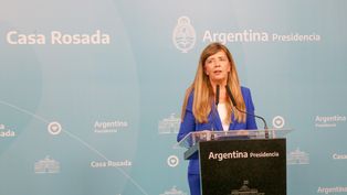 Cerruti anunció que el Gobierno convoca a sesiones extraordinarias.
