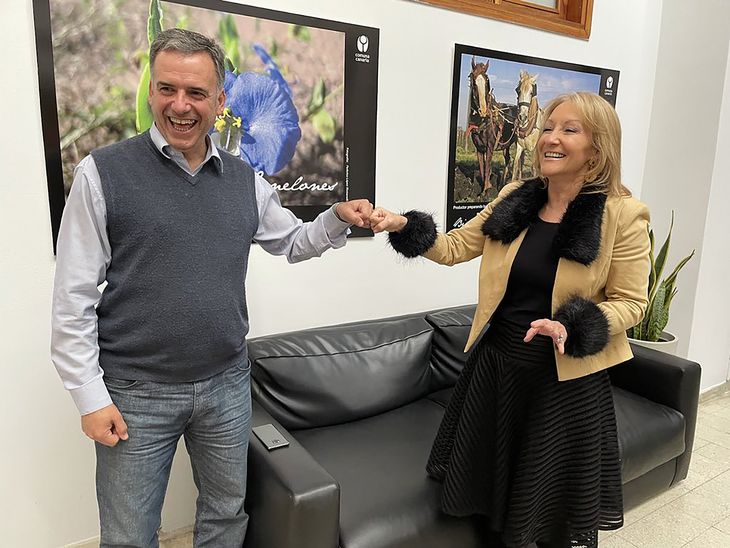 A días de las internas, el Frente Amplio y el Partido Colorado buscan dar imagen de unidad.