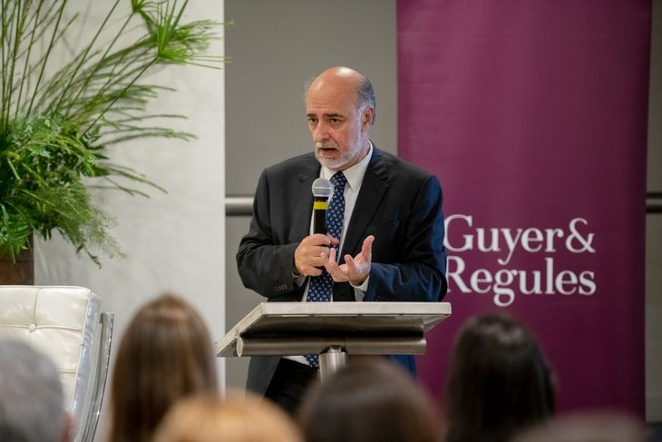 El ministro de Trabajo y Seguridad Social de Uruguay, Pablo Mieres, confirmó que desde agosto rigen los cambios de la reforma de seguridad social.