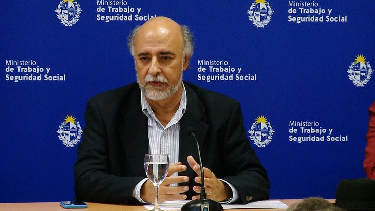 El ministro de Trabajo y Seguridad Social volvió a criticar a los precandidatos presidenciales del Frente Amplio.