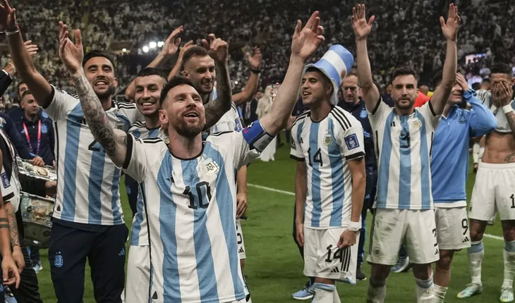 seleccion-argentina-lionel-messi-festejos-mundial-qatar-2022.webp