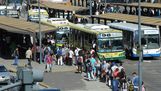 Feriado del 12 de octubre: cómo funcionarán los bancos y el transporte público