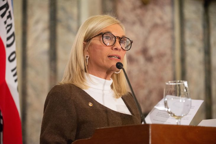 Beatriz Argimón, vicepresidenta del Uruguay, encabezó la ceremonia en el Parlamento.