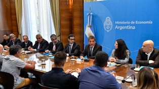 Sergio Massa anunció acuerdo de precios en el calzado deportivo