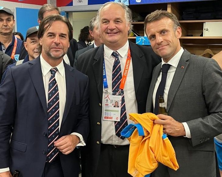 El presidente Luis Lacalle Pou se reunió con su par Emmanuel Macron y luego vieron juntos el partido de rugby entre Uruguay y Francia.