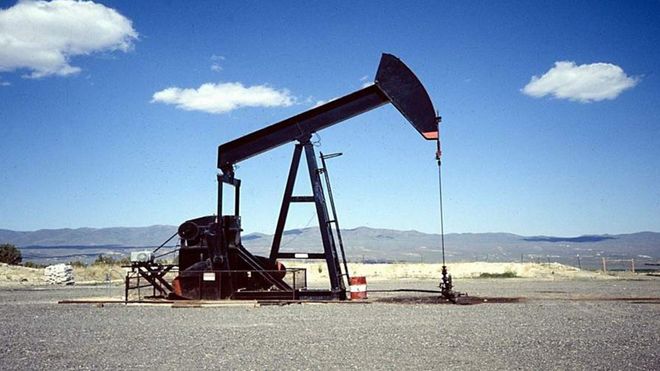 El petróleo supera los u$s100 por barril por la guerra en Medio Oriente