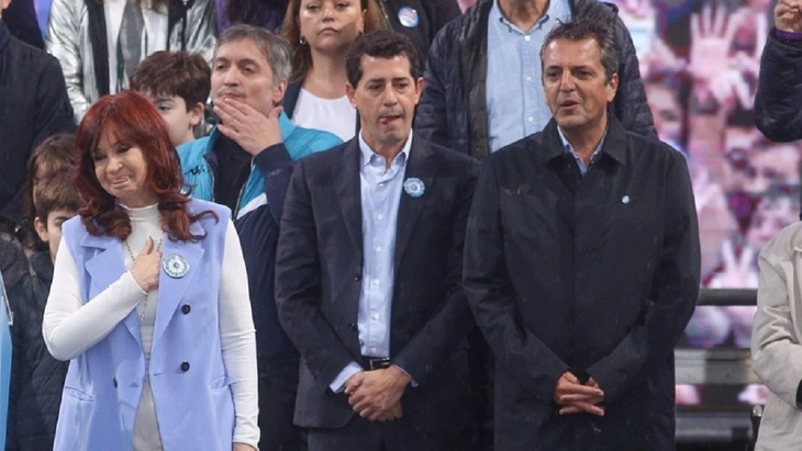 Cristina Kirchner, Sergio Massa y Wado de Pedro durante el acto del 24 de mayo