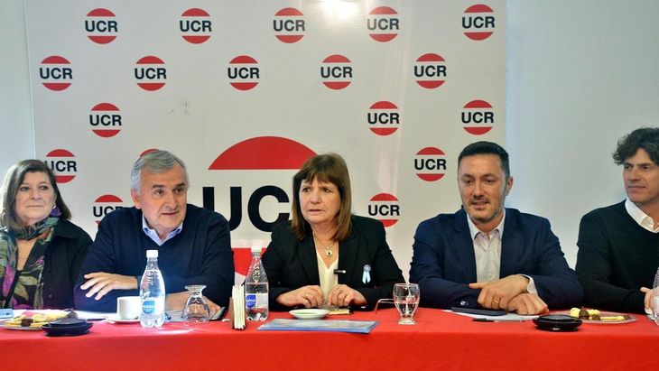 Patricia Bullrich fue recibida por la conducción de la UCR