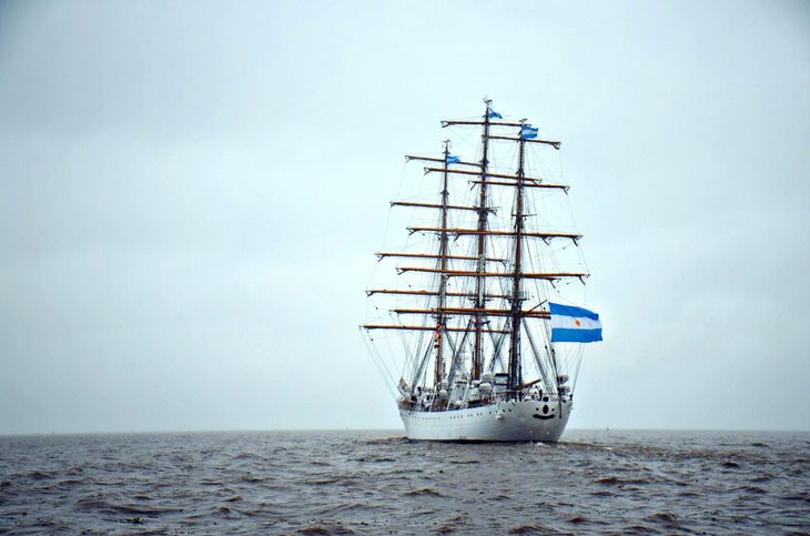 Video viral de la Fragata Libertad.