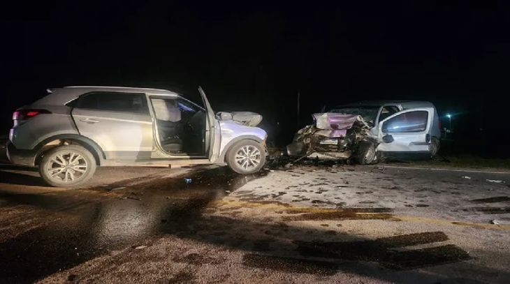 Así quedó el vehículo del senador Adrián Peña tras el impacto frontal en la ruta 36 en Canelones.