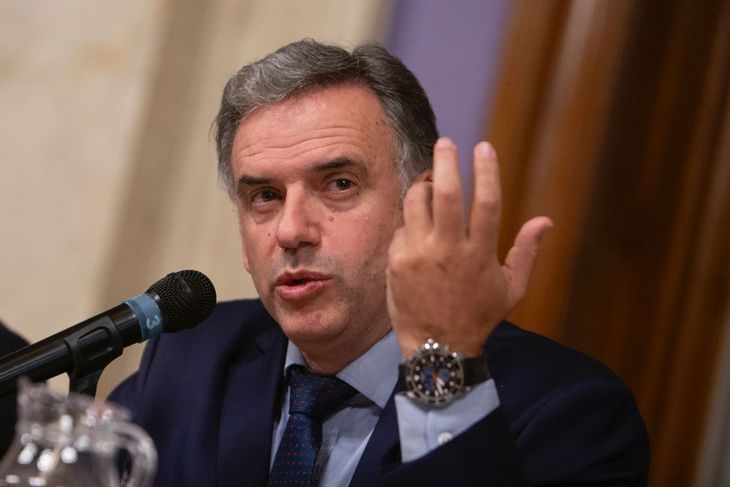 El precandidato presidencial del Frente Amplio, Yamandú Orsi, expuso sobre política exterior.