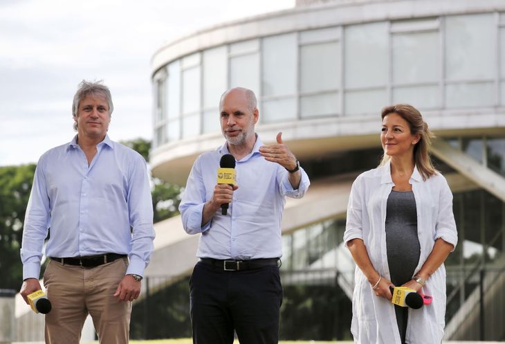 Parte del gabinete de la Ciudad Felipe Miguel, Horacio Rodríguez Larreta y Soledad Acuña.