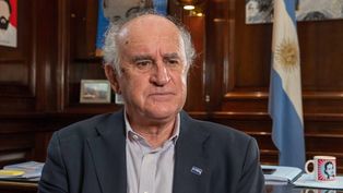 El senador Oscar Parrilli.