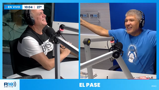 El pase de Mauro Federico y Pablo Ladaga en el cumpleaños de Miguel Mateos.