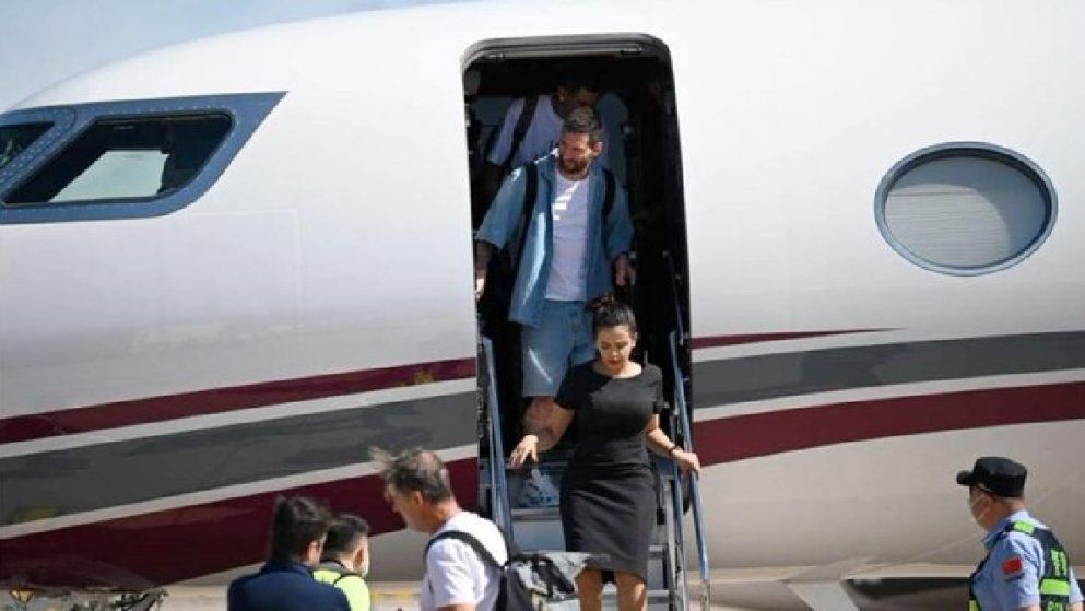 Lionel Messi llegó a Rosario y ya se prepara para su despedida de la Selección en Argentina