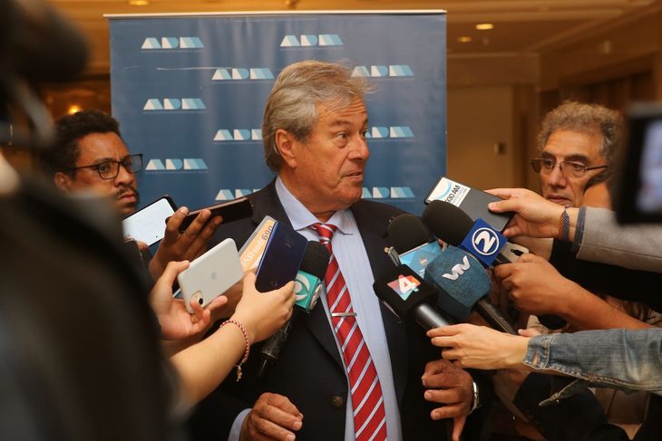 El intendente Enrique Antía advirtió sobre el desabastecimiento de agua potable que podrá sufrir Maldonado debido a la falta de inversión de la empresa estatal uruguaya OSE.