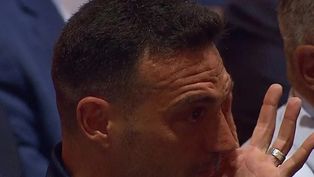 Lionel Scaloni emocionado en el homenaje de la Conmebol.