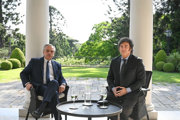 Reunión de Alberto Fernández y Javier Milei en Olivos.