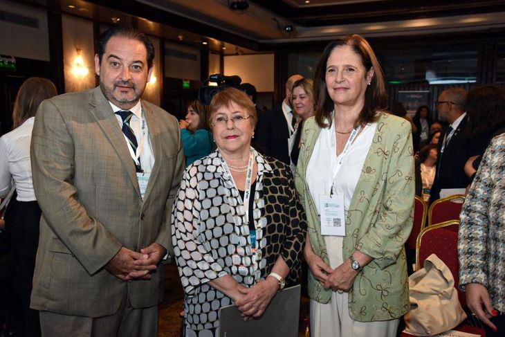 Junto a Michelle Bachelet, Elisa Facio participó de un evento en el marco de la Semana de la Energía.&nbsp;