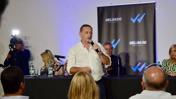 El precandidato nacionalista apuntó contra el Frente Amplio por no invertir en infraestructura durante los gobiernos anteriores.