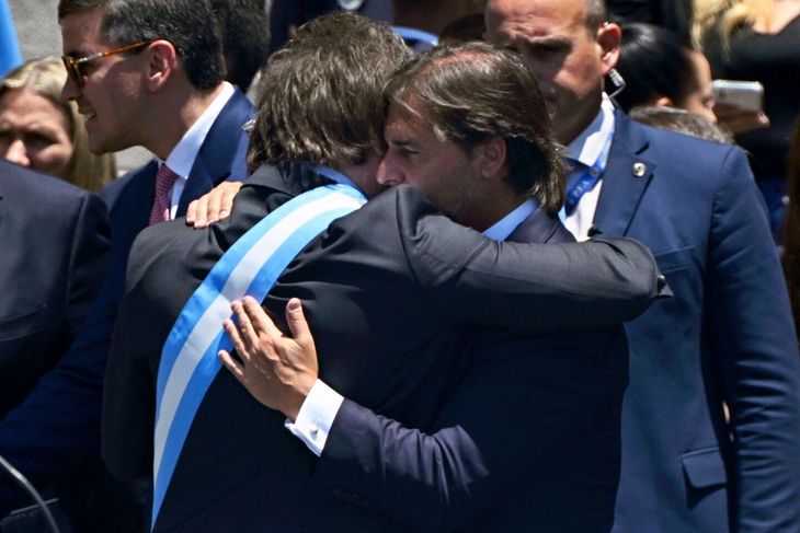 El presidente Luis Lacalle Pou viajará a Argentina al Foro Llao Llao, donde también está prevista la participación de Javier Milei.