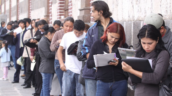 Desempleo-colas.webp