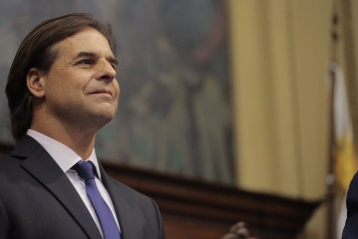 El presidente uruguayo obtuvo una aprobación del 44% según la encuesta de Opción Consultores.