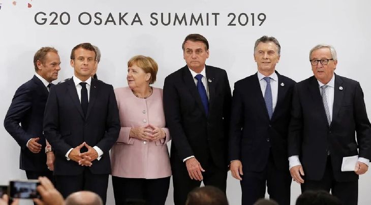 Emmanuel Macron, Angela Merkel, Jair Bolsonaro, Mauricio Macri y Jean Claude Juncker el día que anunciaron el acuerdo ente el Mercosur y la UE en 2019.