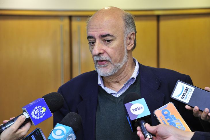 El ministro de Trabajo y Seguridad Social, Pablo Mieres, remarcó que la caída del salario real se dio a nivel mundial por la pandemia de Covid-19.