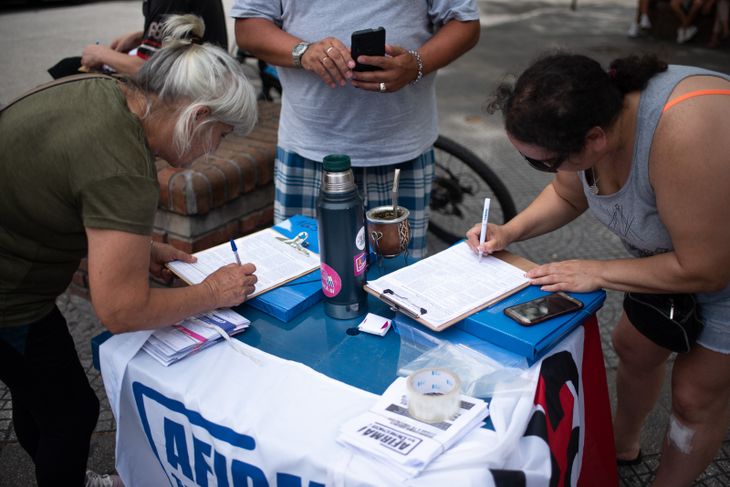 El plebiscito contra la reforma de la seguridad social impulsado por el PIT-CNT pone en riesgo la sostenibilidad del sistema previsional uruguayo.