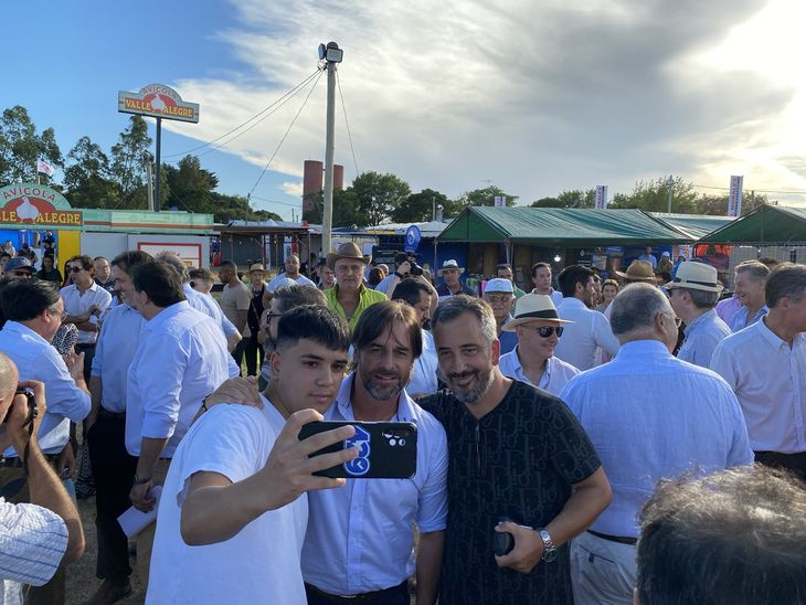 El presidente Luis Lacalle Pou destacó el acuerdo con Argentina por el Puerto de Montevideo durante su visita a la Expo Avícola.