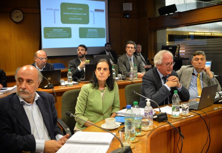 La mayoría de los ministros cuenta con la aprobación de los uruguayos, según el estudio.