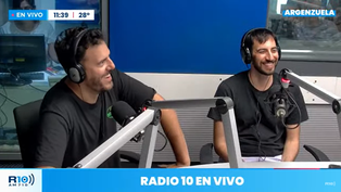 Martín Garabal y Santiago Korovsky en el estudio de Radio 10.