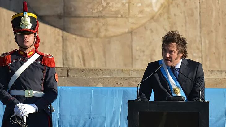 Javier Milei encabezó este jueves el acto por el Día de la Bandera
